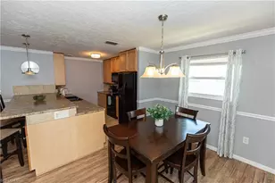 3225 E Riverside Dr, Fort Myers, FL 33916 - Photo 9