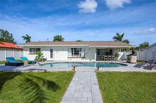 1432 Wellington Ct, Cape Coral, FL 33904 - Photo 23