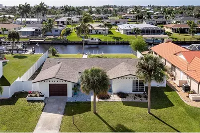 1432 Wellington Ct, Cape Coral, FL 33904 - Photo 27