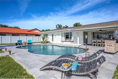1432 Wellington Ct, Cape Coral, FL 33904 - Photo 21