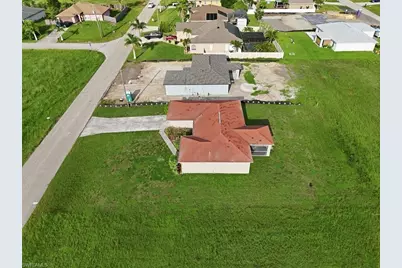 422 NW 11th Ter, Cape Coral, FL 33993 - Photo 5