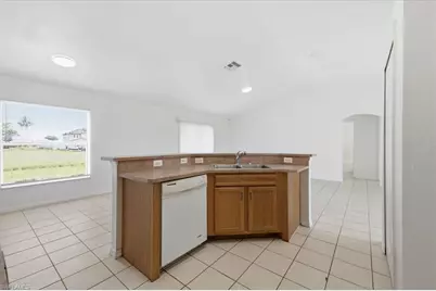 422 NW 11th Ter, Cape Coral, FL 33993 - Photo 17