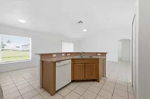422 NW 11th Terrace, Cape Coral, FL 33993 - Photo 17