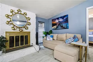 16200 Cathy Ct, Fort Myers, FL 33908 - Photo 9
