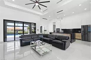 18 NE 6th St, Cape Coral, FL 33909 - Photo 5