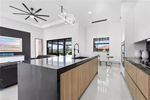 18 NE 6th St, Cape Coral, FL 33909 - Photo 11