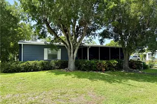 9735 Lake Fairways Blvd, North Fort Myers, FL 33903 - Photo 7