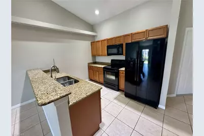 704 SE 6th Ter, Cape Coral, FL 33990 - Photo 3