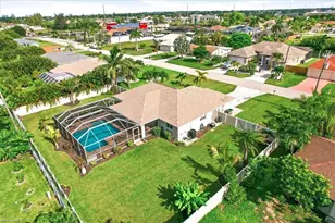 130 SE 28th Terrace, Cape Coral, FL 33904 - Photo 5