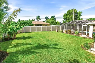 130 SE 28th Ter, Cape Coral, FL 33904 - Photo 9