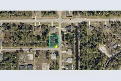 885 Motel St E, Lehigh Acres, FL 33974 - Photo 1