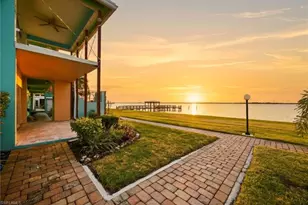 3225 E Riverside Dr, Fort Myers, FL 33916 - Photo 23