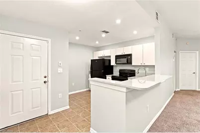 15417 Bellamar Cir #812, Fort Myers, FL 33908 - Photo 5