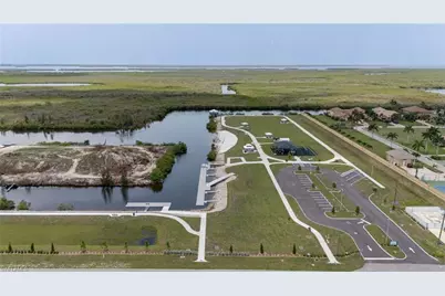 812 NW 37th Ave, Cape Coral, FL 33993 - Photo 47
