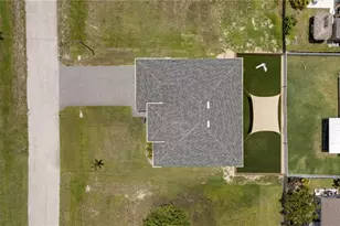 812 NW 37th Ave, Cape Coral, FL 33993 - Photo 35
