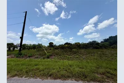 216 Moonlight Ln, Labelle, FL 33935 - Photo 1