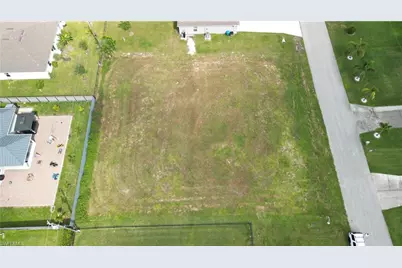 519 NW 20th Ter, Cape Coral, FL 33993 - Photo 3