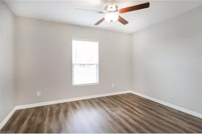 856 Anchor St E, Lehigh Acres, FL 33974 - Photo 9