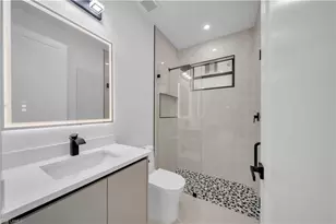 824 SW 15th St, Cape Coral, FL 33991 - Photo 9