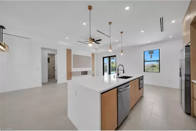 824 SW 15th St, Cape Coral, FL 33991 - Photo 7