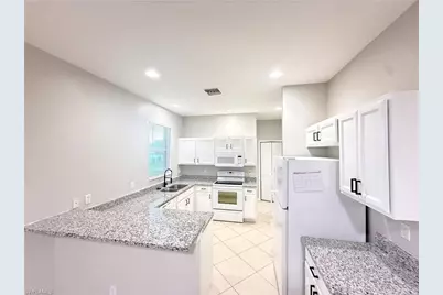 3813 19th St SW, Lehigh Acres, FL 33976 - Photo 5
