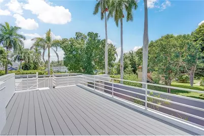 1215 Caloosa Dr, Fort Myers, FL 33901 - Photo 7