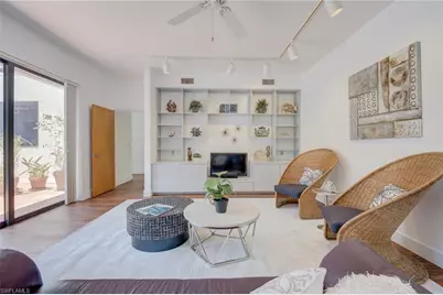 1215 Caloosa Dr, Fort Myers, FL 33901 - Photo 9