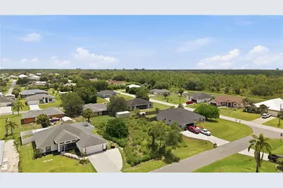 6421 Castlewood Cir, Fort Myers, FL 33905 - Photo 5