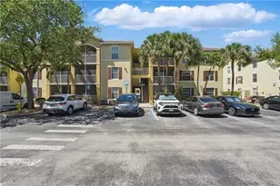 4121 Residence Drive, Fort Myers, FL 33901 - Photo 3