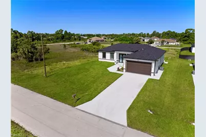 916 Manresa Ave S, Lehigh Acres, FL 33974 - Photo 21