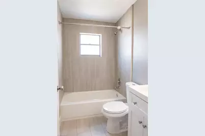 2122 SE 6th Ter, Cape Coral, FL 33990 - Photo 7