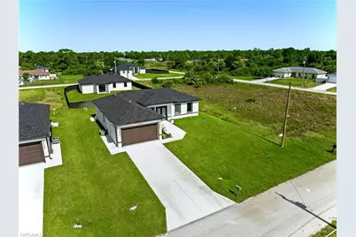 914 Manresa Ave S, Lehigh Acres, FL 33974 - Photo 21