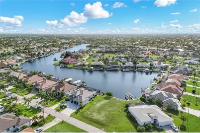 3127 SW 29th Ave, Cape Coral, FL 33914 - Photo 3