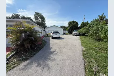 35 Andora St, Lehigh Acres, FL 33936 - Photo 27