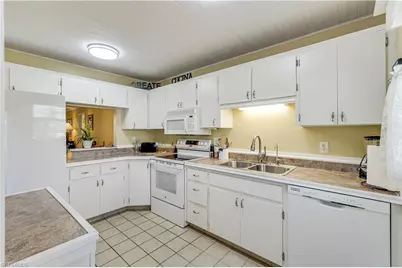 7079 Cedarhurst Dr, Fort Myers, FL 33919 - Photo 11