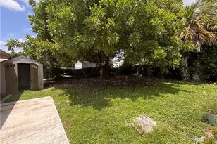 1977 46th St SW, Naples, FL 34116 - Photo 15