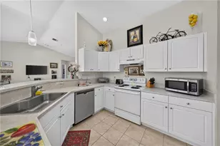 2613 SW 27th St, Cape Coral, FL 33914 - Photo 9