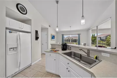 2613 SW 27th St, Cape Coral, FL 33914 - Photo 11