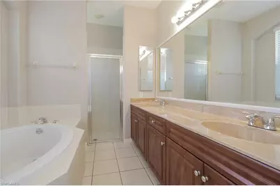 1013 SW 33rd St, Cape Coral, FL 33914 - Photo 9