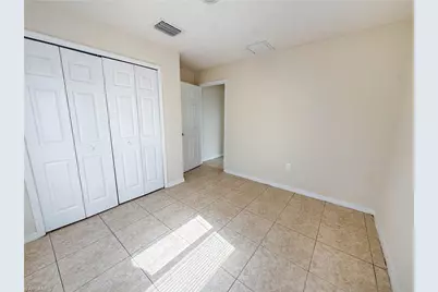 2602 24th St SW, Lehigh Acres, FL 33976 - Photo 7