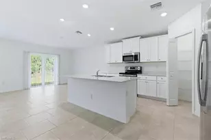 3911 Treasure Oak Wy, Fort Myers, FL 33905 - Photo 7