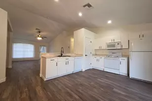 237 Rue Labonne Rd, Fort Myers, FL 33913 - Photo 5