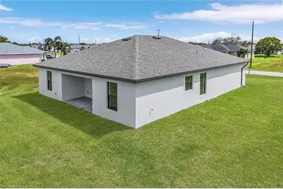 722 Goldrock Rd, Lehigh Acres, FL 33974 - Photo 3