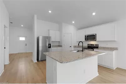 252 Lunette St, Fort Myers, FL 33913 - Photo 3