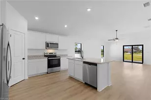 252 Lunette St, Fort Myers, FL 33913 - Photo 5