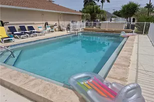 830 SW 48th Terrace, Cape Coral, FL 33914 - Photo 23