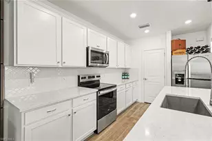 27837 Solis Grande Dr, Bonita Springs, FL 34135 - Photo 11