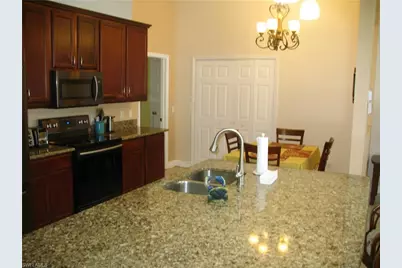 301 SE 1st St, Cape Coral, FL 33990 - Photo 9