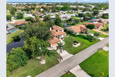 6090 Anchorline Ct, North Fort Myers, FL 33917 - Photo 3