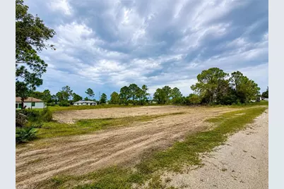 845 Dante Ave S, Lehigh Acres, FL 33974 - Photo 5